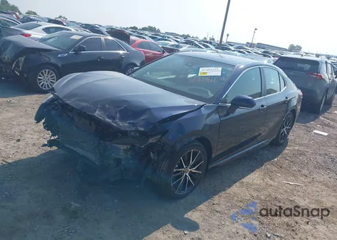 2022 Toyota Camry Se z USA, uszkodzony, nr VIN 4T1G11AK1NU694436